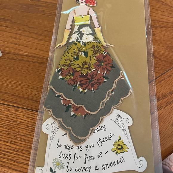 New card with beautiful handkerchief - Picture 4 of 5